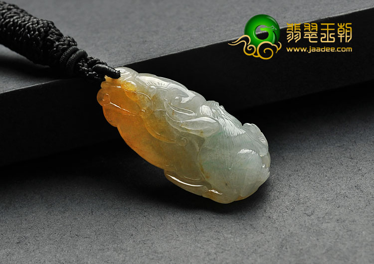 冰种黄翡缅甸翡翠A货玉兔挂件