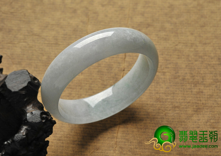 糯冰种晴水缅甸翡翠A货手镯（58mm）