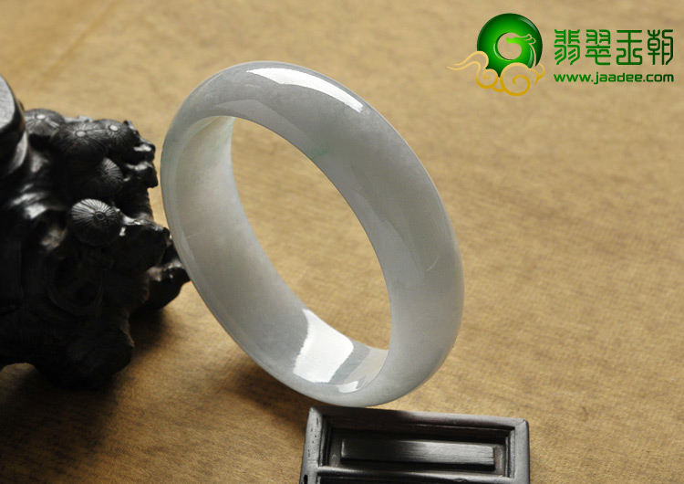 糯冰种晴水缅甸翡翠A货手镯（58.2mm）