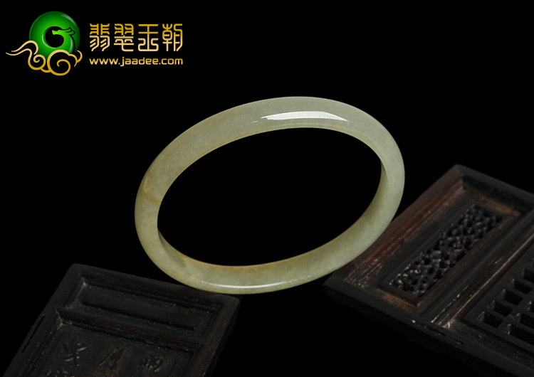 糯冰种黄翡缅甸翡翠A货贵妃镯（56-44.4mm）