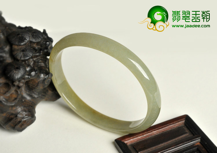糯冰种黄翡缅甸翡翠A货贵妃镯（56-44.4mm）