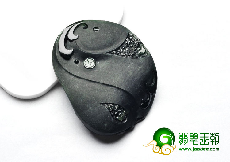 糯冰种墨翠缅甸翡翠A货龙牌挂件