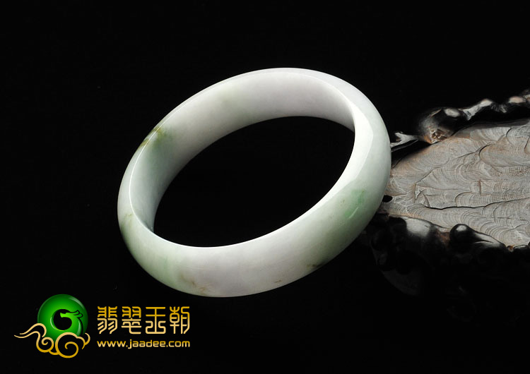 糯冰种晴水缅甸翡翠A货手镯（56.2mm）