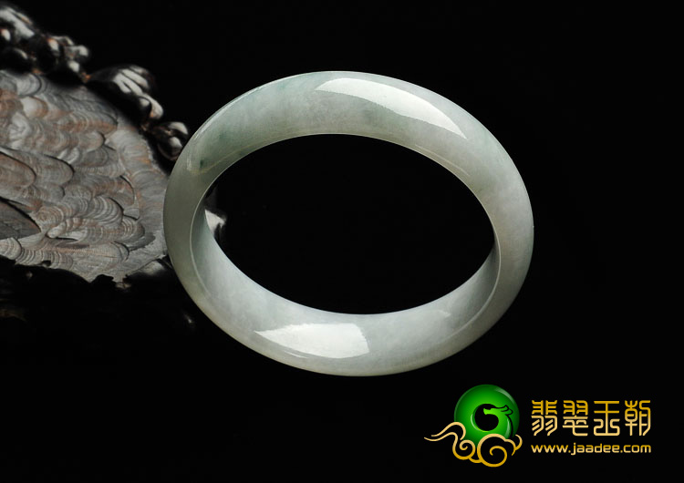 糯冰种飘花缅甸翡翠A货手镯（57.4mm）