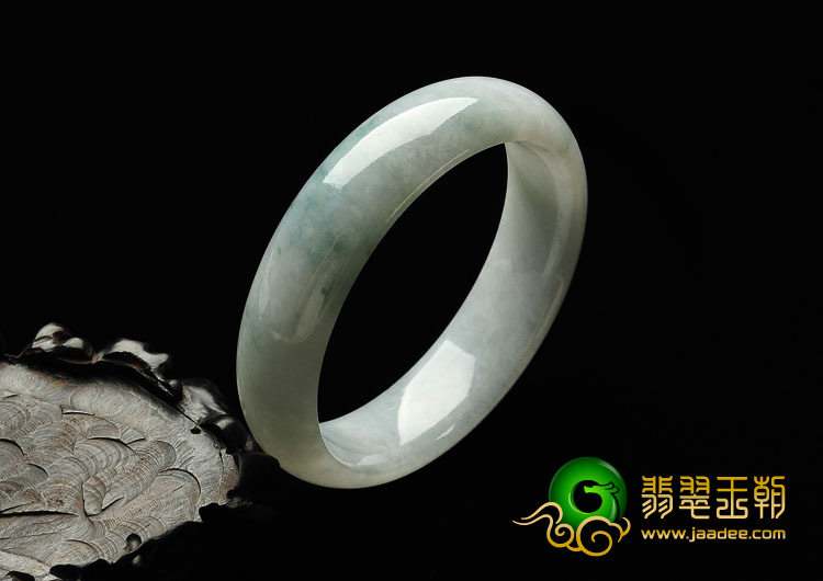 糯冰种飘花缅甸翡翠A货手镯（57.4mm）