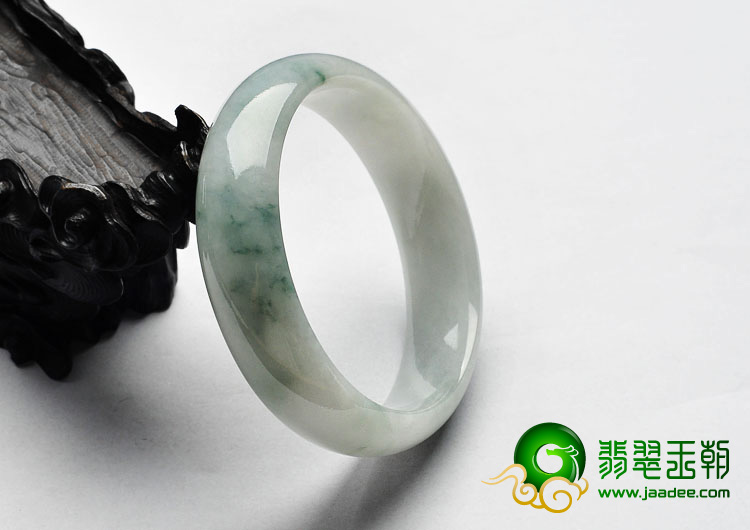 糯冰种飘花缅甸翡翠A货手镯（57.4mm）
