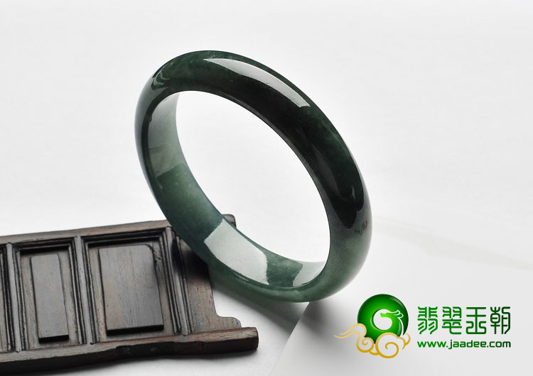糯冰种油青缅甸翡翠A货手镯（54.6mm）