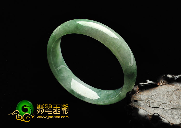 糯冰种晴水缅甸翡翠A货手镯（55.8mm）