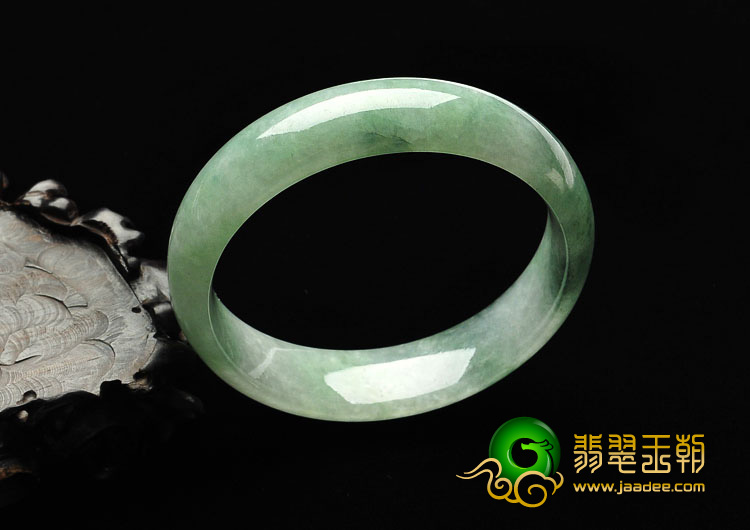 糯冰种晴水缅甸翡翠A货手镯（55.8mm）