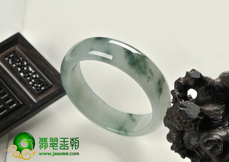 糯冰种飘花缅甸翡翠A货手镯（58.3mm）