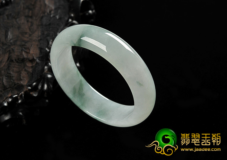 糯冰种飘花缅甸翡翠A货手镯（57.7mm）