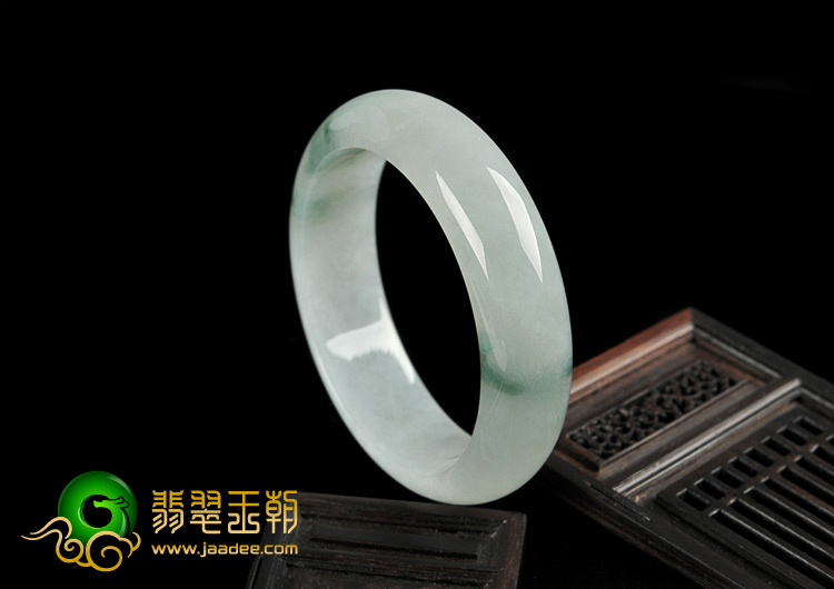 糯冰种飘花缅甸翡翠A货手镯（57.7mm）