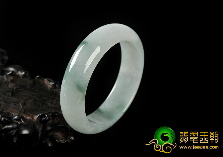 糯冰种飘花缅甸翡翠A货手镯（57.7mm）