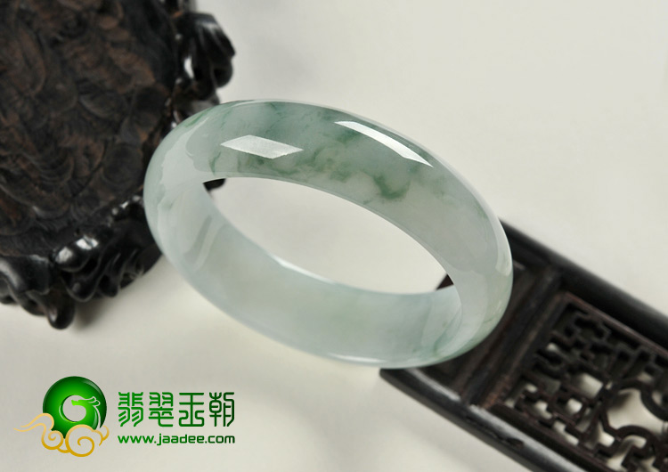 糯冰种飘花缅甸翡翠A货手镯（57.4mm）