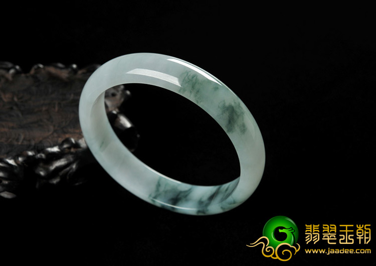 糯冰种飘花缅甸翡翠A货手镯（61.7mm）