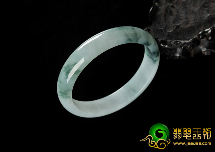 糯冰种飘花缅甸翡翠A货手镯（61.7mm）