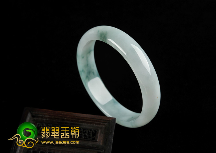 糯冰种飘花缅甸翡翠A货手镯（59.1mm）