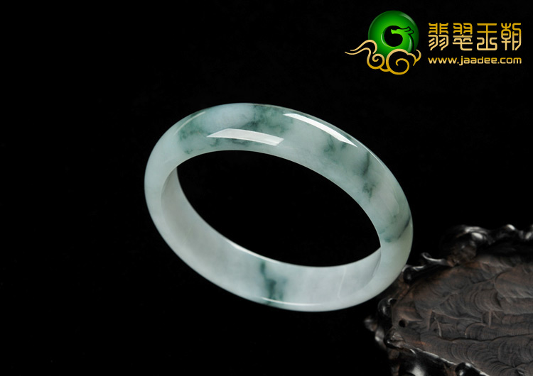 糯冰种飘花缅甸翡翠A货手镯（61.7mm）