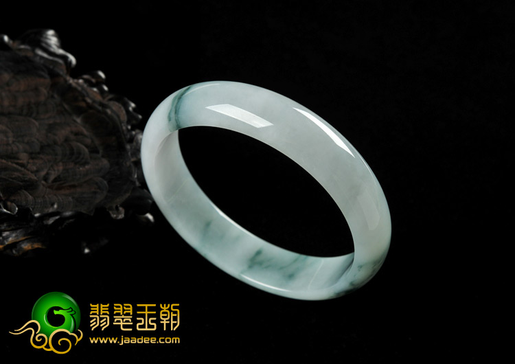 糯冰种飘花缅甸翡翠A货手镯（61.7mm）