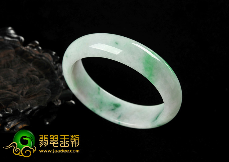 糯冰种春带彩缅甸翡翠A货手镯（59.6mm）