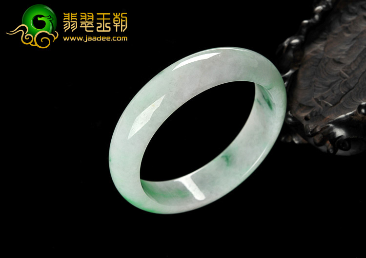糯冰种春带彩缅甸翡翠A货手镯（59.6mm）