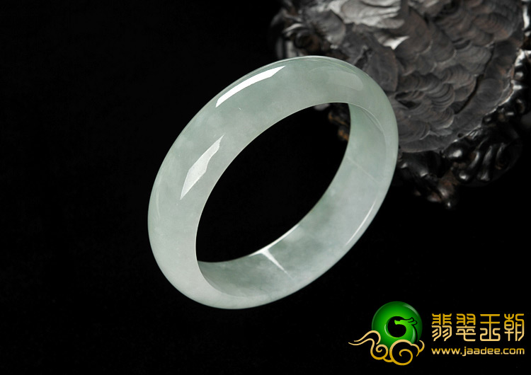 糯冰种晴水缅甸翡翠A货手镯（61mm）