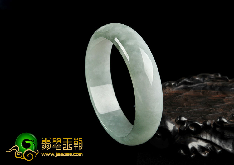 糯冰种晴水缅甸翡翠A货手镯（61mm）