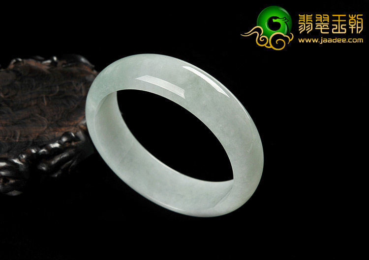 糯冰种晴水缅甸翡翠A货手镯（61mm）
