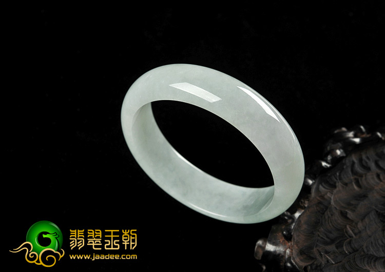 糯冰种晴水缅甸翡翠A货手镯（58.2mm）