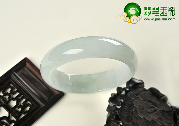 糯冰种晴水缅甸翡翠A货手镯（58.2mm）