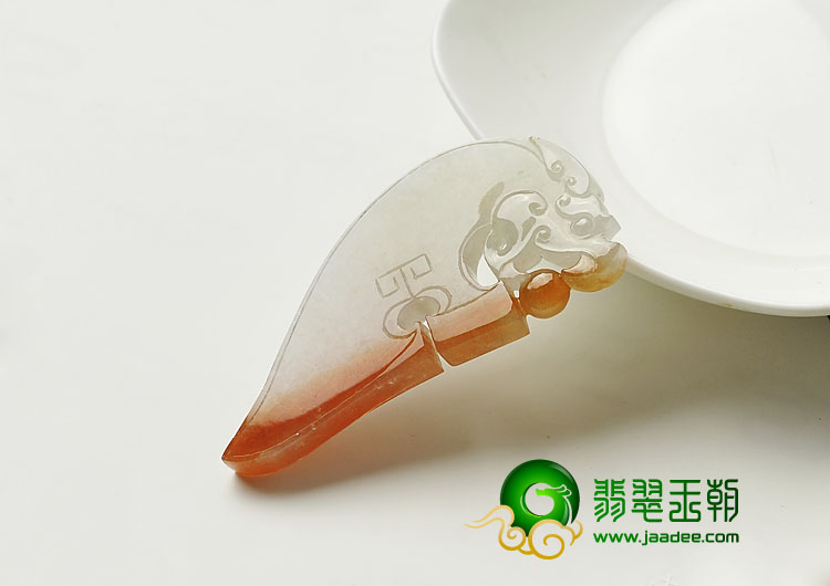 糯冰种红黄翡缅甸翡翠A货仿古龙牌挂件