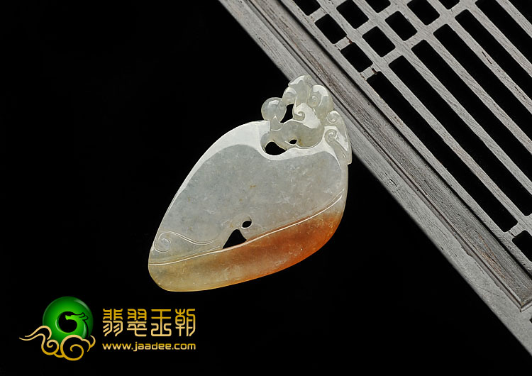 糯冰种红黄翡缅甸翡翠A货仿古龙牌挂件