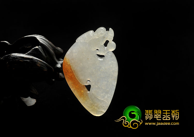 糯冰种红黄翡缅甸翡翠A货仿古龙牌挂件