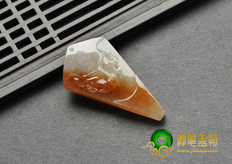 糯冰种红黄翡缅甸翡翠A货仿古龙头挂件