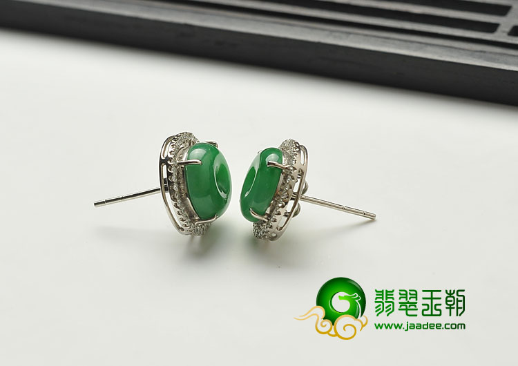 糯冰种阳绿缅甸翡翠A货镶白金平安扣耳环（真钻）
