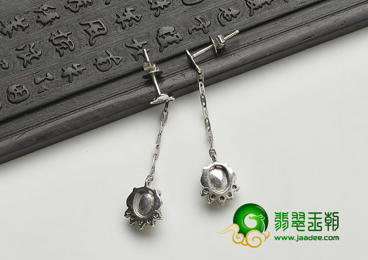 冰种正阳绿缅甸翡翠A货镶白金耳环（真钻）