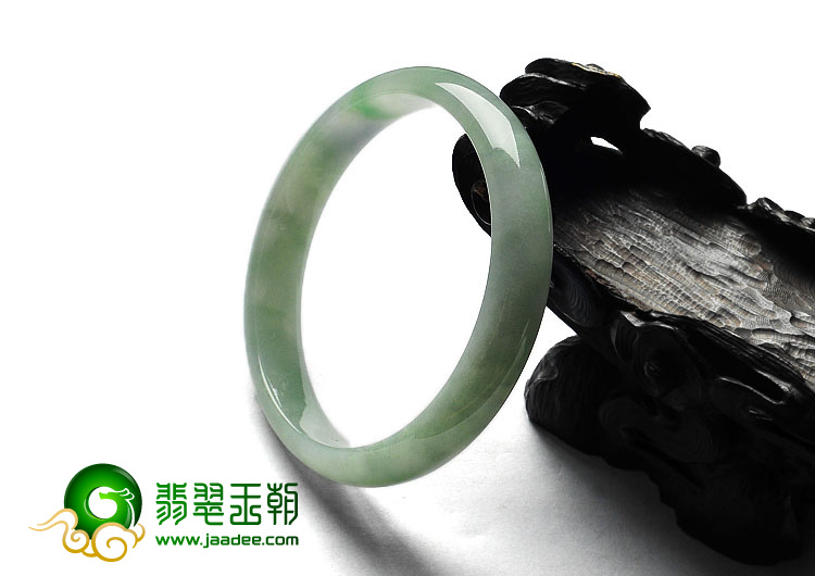 糯冰种豆色缅甸翡翠A货手镯（56.8mm）