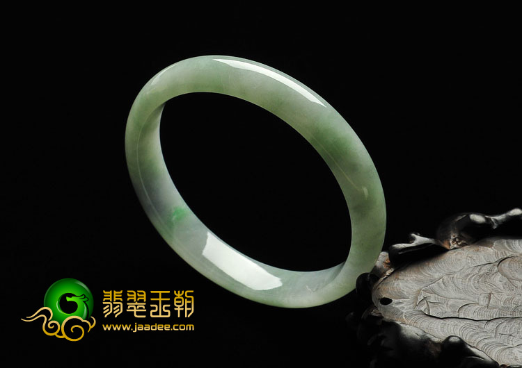 糯冰种豆色缅甸翡翠A货手镯（56.8mm）