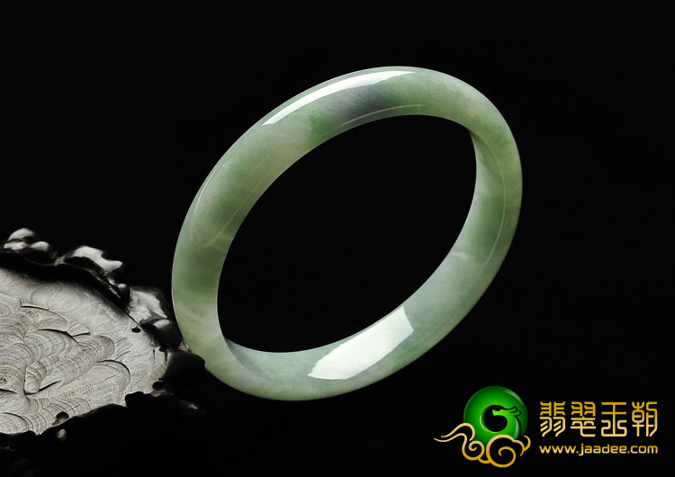 糯冰种豆色缅甸翡翠A货手镯（56.8mm）