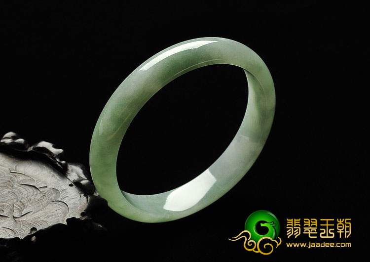 糯冰种豆色缅甸翡翠A货手镯（59mm）
