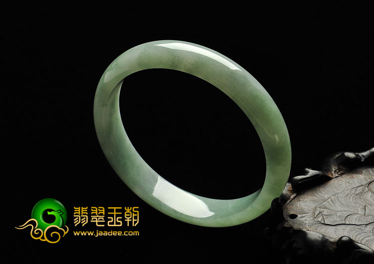 糯冰种豆色缅甸翡翠A货手镯（59mm）