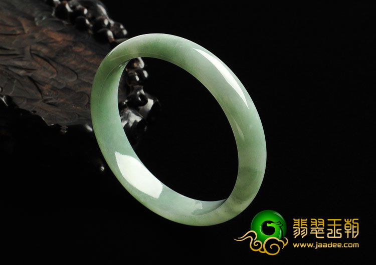 糯冰种豆色缅甸翡翠A货手镯（59mm）