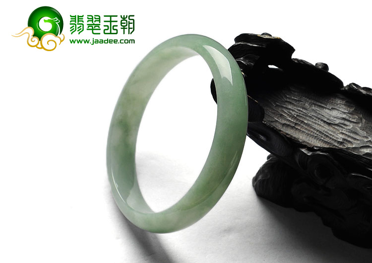 糯冰种豆色缅甸翡翠A货手镯（59mm）