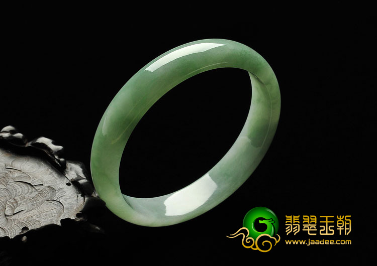 糯冰种豆色缅甸翡翠A货手镯（57.5mm）
