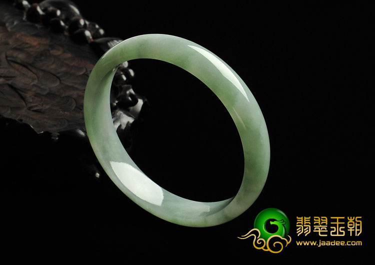 糯冰种豆色缅甸翡翠A货手镯（57.2mm）