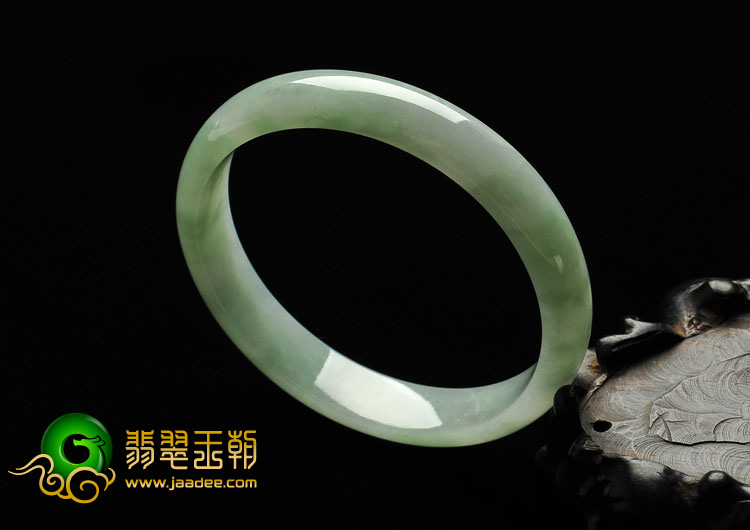 糯冰种豆色缅甸翡翠A货手镯（57.2mm）