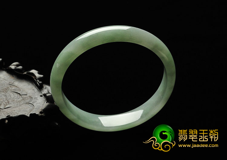 糯冰种豆色缅甸翡翠A货手镯（57.2mm）