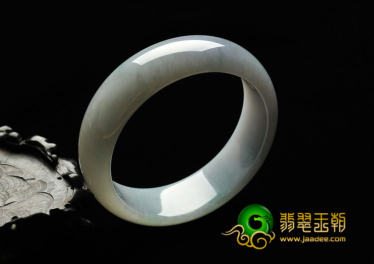 糯冰种淡春带彩缅甸翡翠A货手镯（56.3mm）