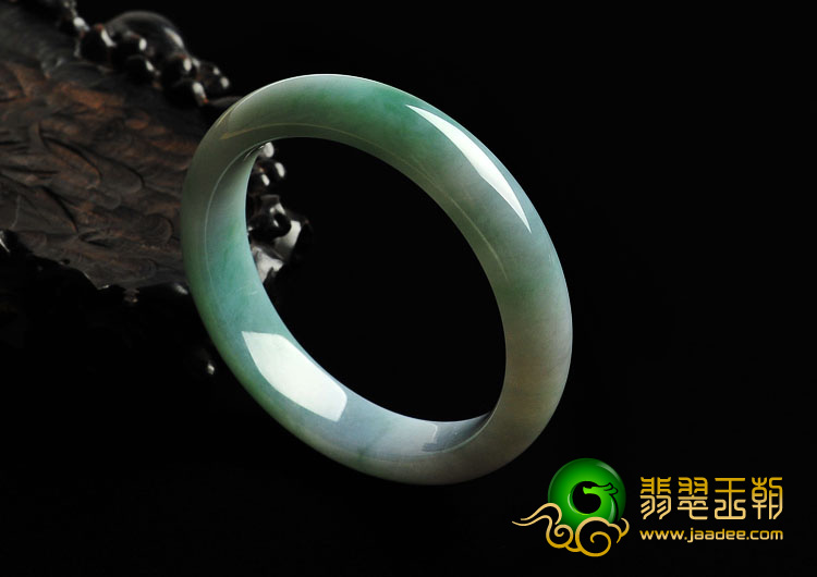 糯冰种淡春带彩缅甸翡翠A货手镯（60mm）