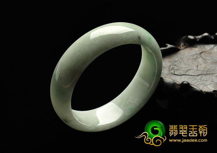 糯冰种白底青缅甸翡翠A货手镯（56.2mm）